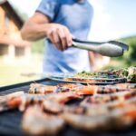 Gli accessori indispensabili per un barbecue perfetto: cosa non deve mancare